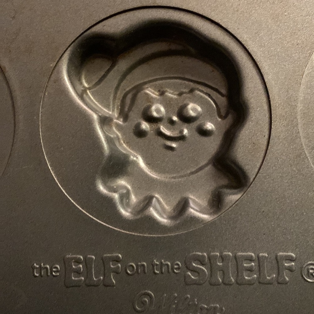 The Elf on the Shelf by Wilton Cookie Sheet